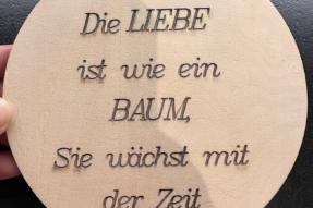 Die Liebe ist wie ein Baum, Sie wächst mit der Zeit!